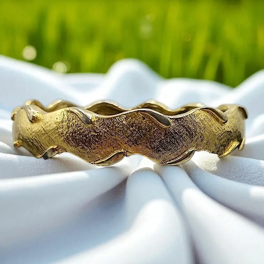Vintage Clamper Bracelet Bangle Cuff Wave Crown Design Gold Tone Baroque Regency